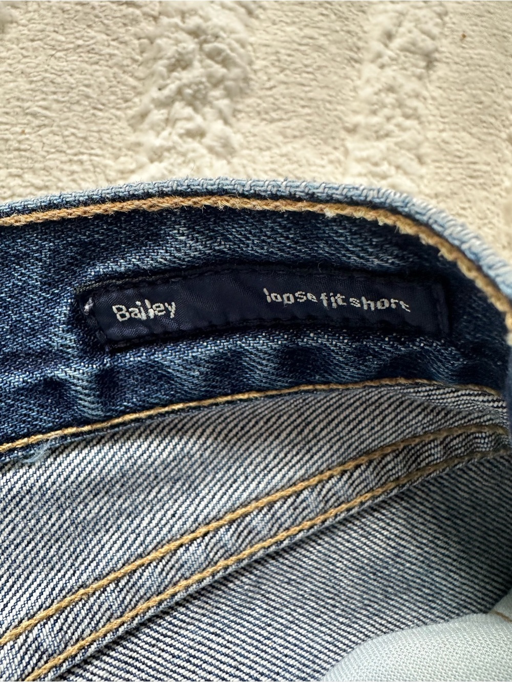 Citizens of Humanity | Bailey Loose Fit Shorts - Picture 5 of 9